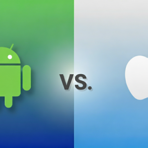 Logotipo do Android (robô verde) à esquerda, um "VS" cinza escuro no centro e o logotipo da Apple (maçã mordida branca) à direita, sobre um fundo gradiente dividido em verde (esquerda) e azul (direita), simbolizando a comparação entre os dois sistemas operacionais.